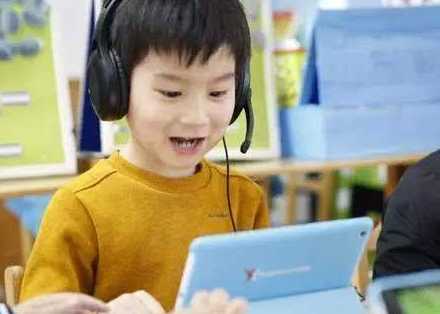 幼儿网上英语哪个好？2019网上学英语报哪家机构好？